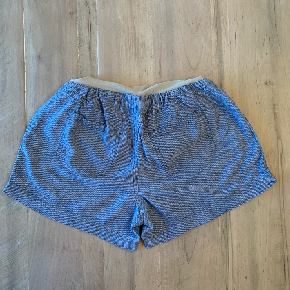 Gently used Motherhood Maternity linen shorts